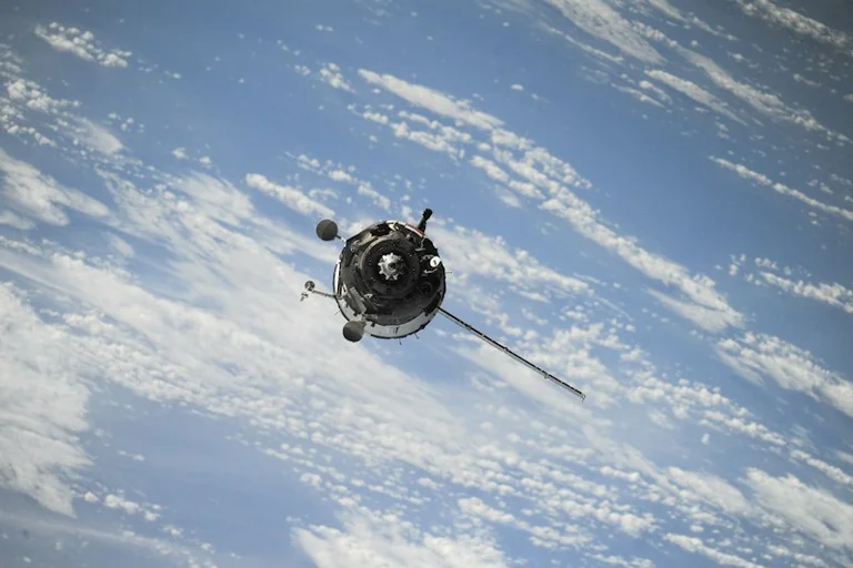 Sputnik 1: sygnał z 1957 roku i początek epoki satelitów